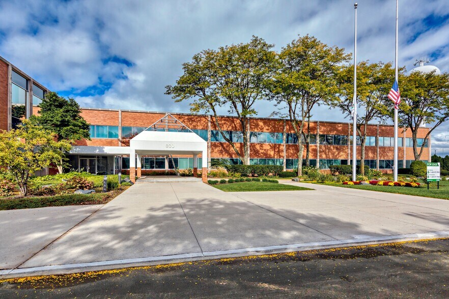 800 Jorie Blvd, Oak Brook, IL à louer - Photo de l’immeuble – Image 2 sur 6