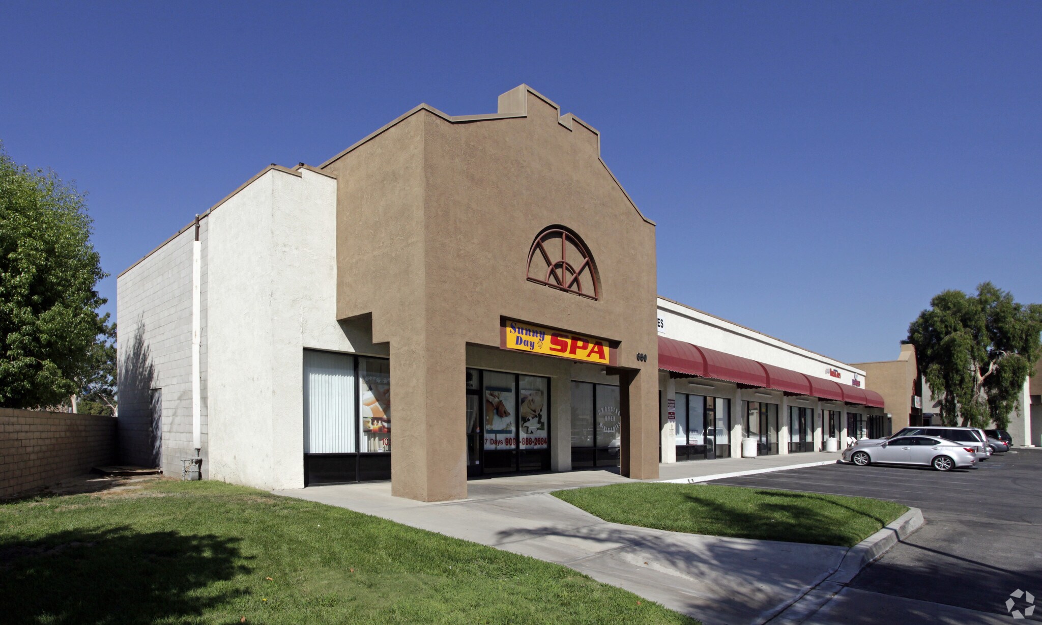 650 S E St, San Bernardino, CA à louer Photo principale– Image 1 sur 24