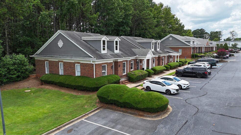 117 Governors Sq, Fayetteville, GA à louer - Photo de l’immeuble – Image 3 sur 27