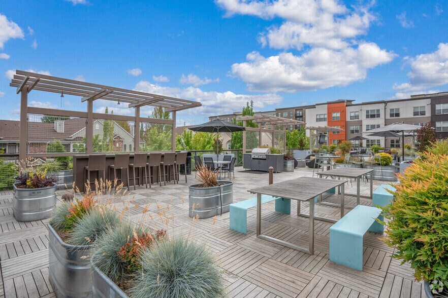 1030 NE Orenco Station Pky, Hillsboro, OR à louer - Photo de l’immeuble – Image 3 sur 37
