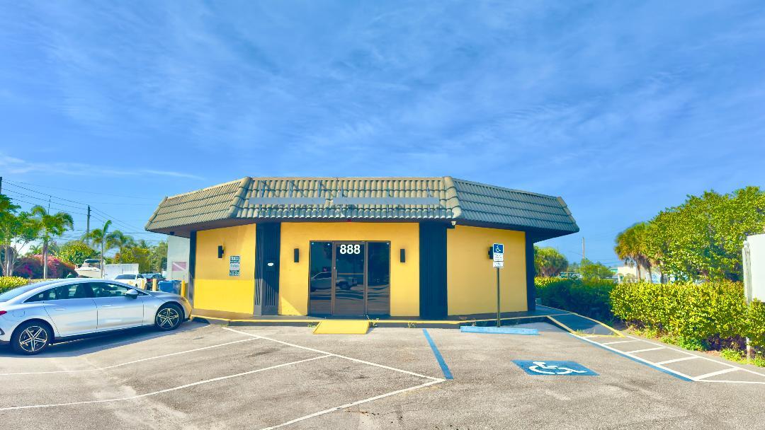 888 East Coast Ave, Lantana, FL à louer Photo de l’immeuble– Image 1 sur 10