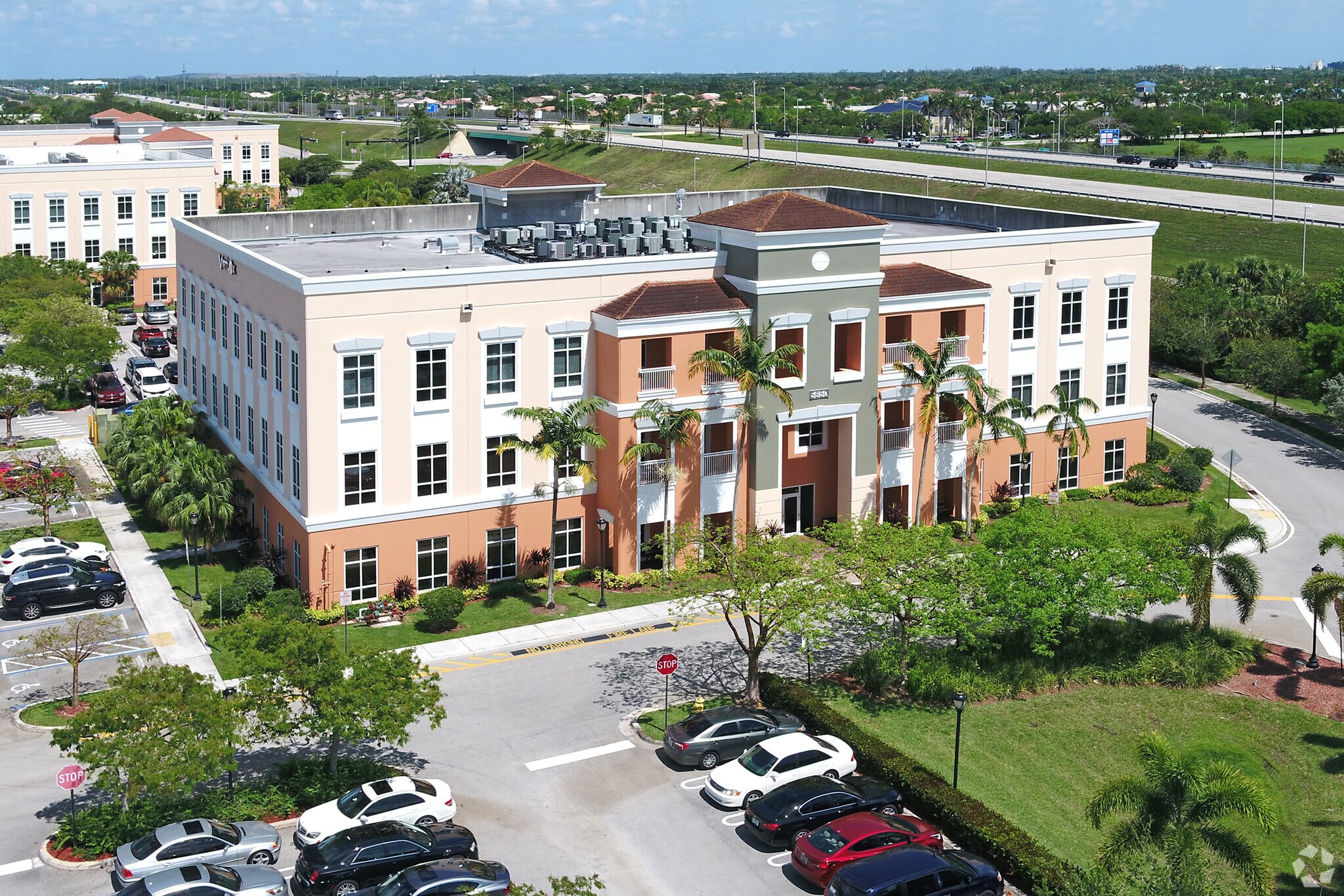 5850 Coral Ridge Dr, Coral Springs, FL à louer Photo principale– Image 1 sur 67
