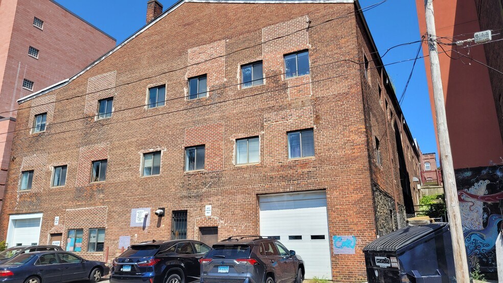872 Main St, Willimantic, CT à vendre - Photo de l’immeuble – Image 3 sur 4