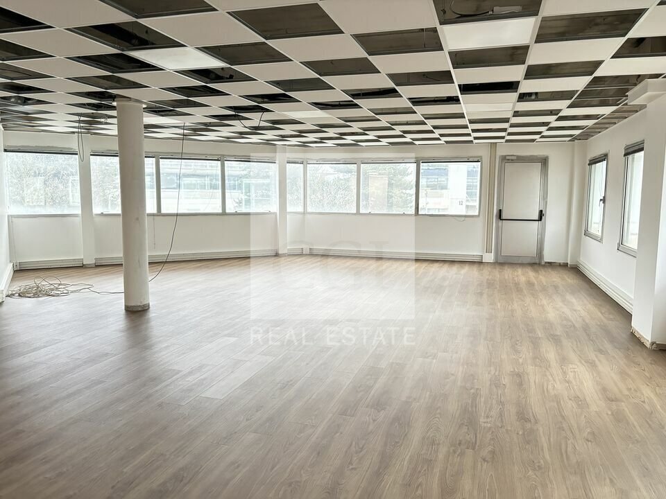 11 Rue Edison, Bron à louer Photo intérieure– Image 1 sur 8