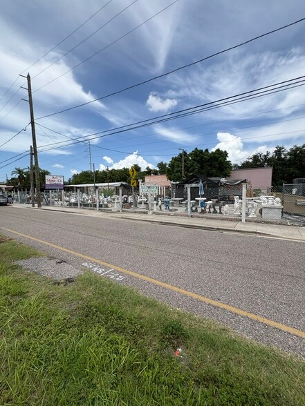 3611 Tyrone Blvd N, Saint Petersburg, FL à vendre - Photo de l’immeuble – Image 2 sur 7