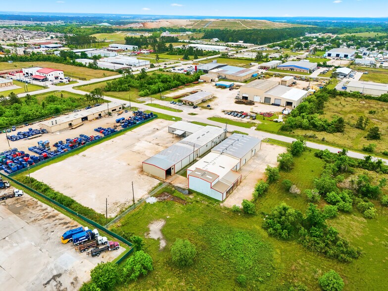 1221 Indiana St, Humble, TX à vendre - Photo de l’immeuble – Image 2 sur 8