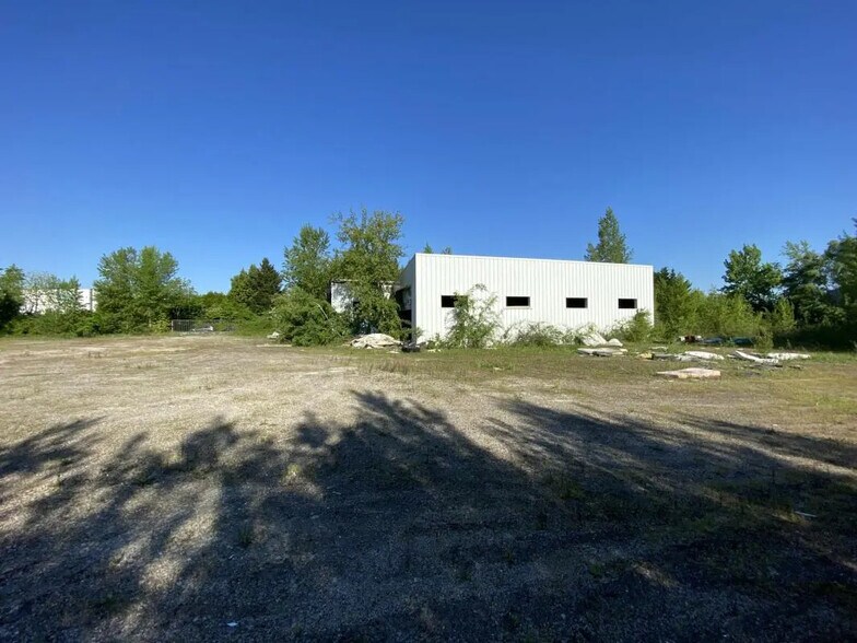 Local d’activités dans Saint-Jean-de-Braye à louer - Photo de l’immeuble – Image 1 sur 17
