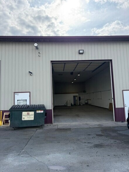 2135 Maxim Dr, Rockdale, IL à louer - Photo de l’immeuble – Image 2 sur 17