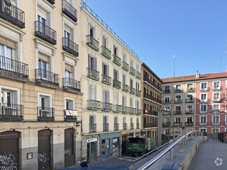 Plus de détails pour Cuesta Santo Domingo, 22, Madrid - Local commercial à louer