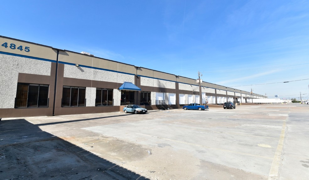 4845 Homestead Rd, Houston, TX à louer - Photo de l’immeuble – Image 3 sur 4