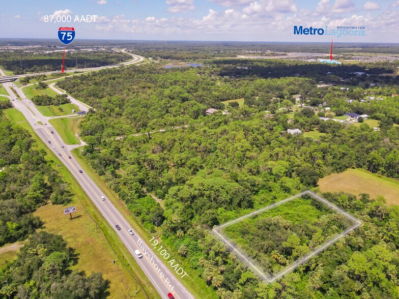 9461 Bayshore Rd, North Fort Myers, FL à louer - Photo de l’immeuble – Image 2 sur 5