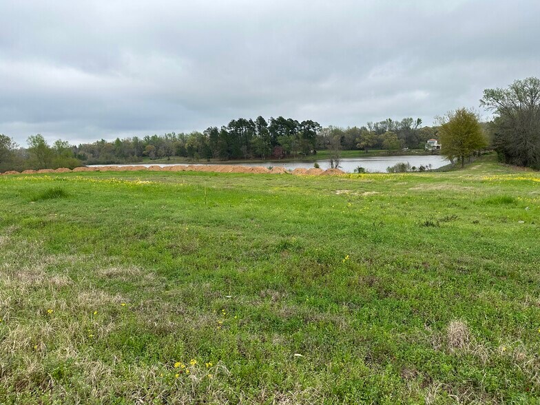 1690 S. Main St., Lindale, TX à vendre - Photo de l’immeuble – Image 3 sur 12