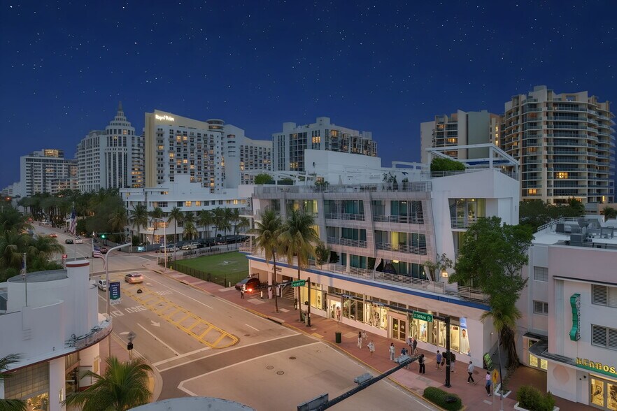 1437 Collins Ave, Miami Beach, FL à louer - Photo de l’immeuble – Image 2 sur 6