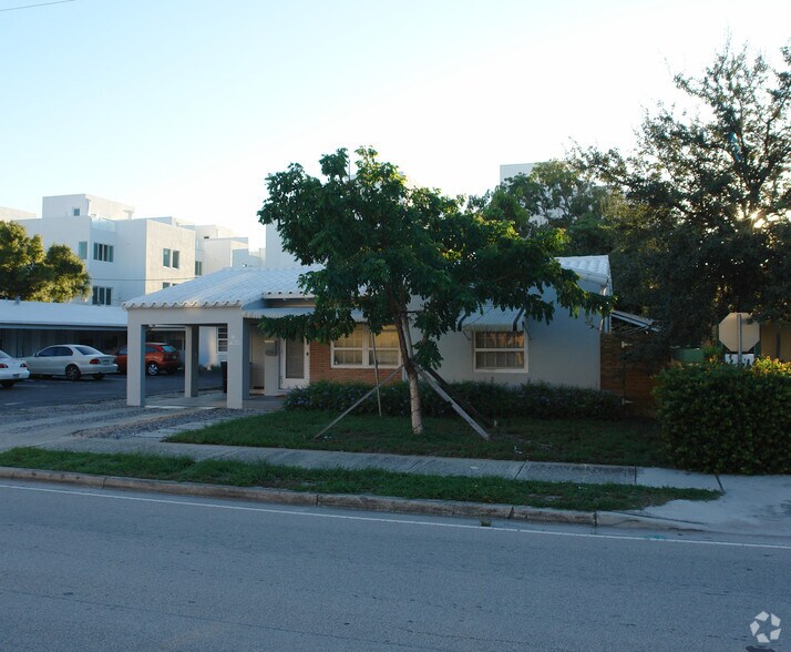 724 NE 3rd Ave, Fort Lauderdale, FL à vendre - Photo de l’immeuble – Image 2 sur 2