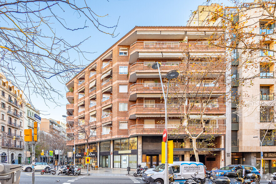 Carrer de Padilla, Barcelone, Barcelona à vendre - Photo de l’immeuble – Image 2 sur 2