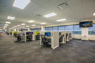 5900 Lake Ellenor Dr, Orlando, FL à vendre Photo intérieure– Image 2 sur 17