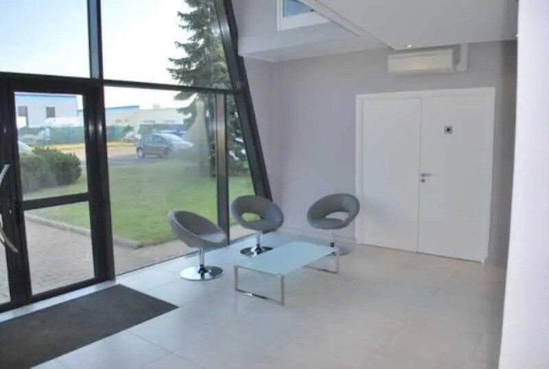 Bureau dans La Talaudière à louer - Hall d’entrée – Image 1 sur 1