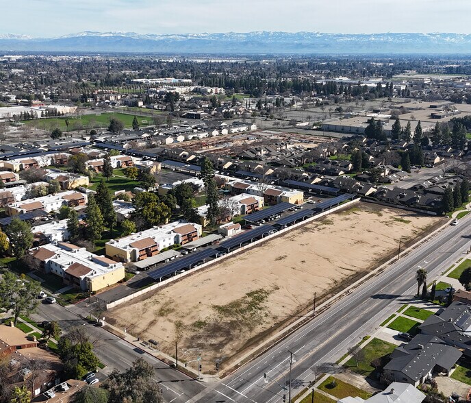 E Butler Ave, Fresno, CA à vendre - Photo de l’immeuble – Image 1 sur 1