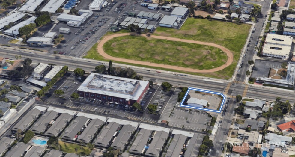 1881 W Ball Rd, Anaheim, CA à louer - Photo de l’immeuble – Image 1 sur 2