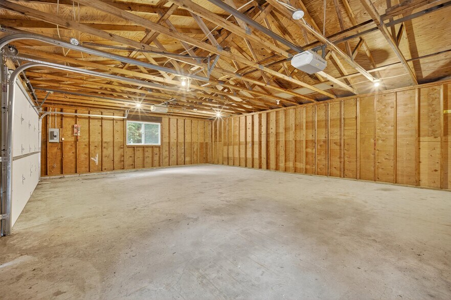 46 Peddler Hill Rd, Monroe, NY à louer - Photo de l’immeuble – Image 2 sur 3