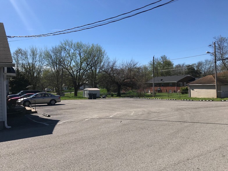 1617 State St, New Albany, IN à louer - Photo de l’immeuble – Image 2 sur 10