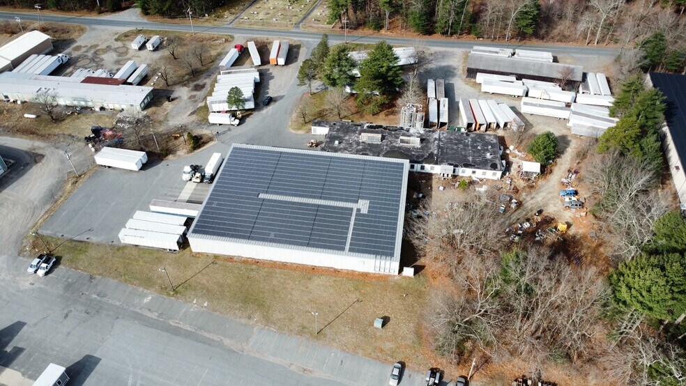 378 Long Plain Rd, South Deerfield, MA à vendre - Photo de l’immeuble – Image 2 sur 8