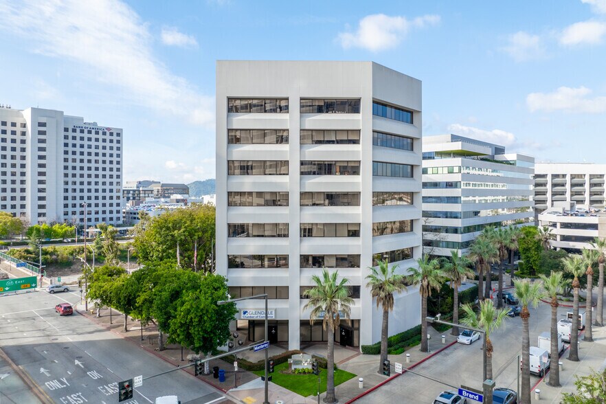 701 N Brand Blvd, Glendale, CA à vendre - Photo de l’immeuble – Image 3 sur 8