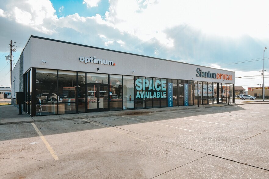 7804 N Navarro St, Victoria, TX à louer - Photo de l’immeuble – Image 1 sur 3