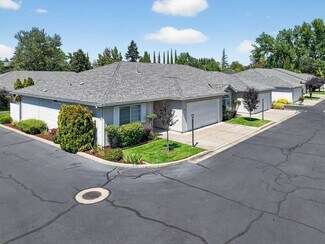 Plus de détails pour 1221 Skeeters Ln, Medford, OR - Logement à vendre