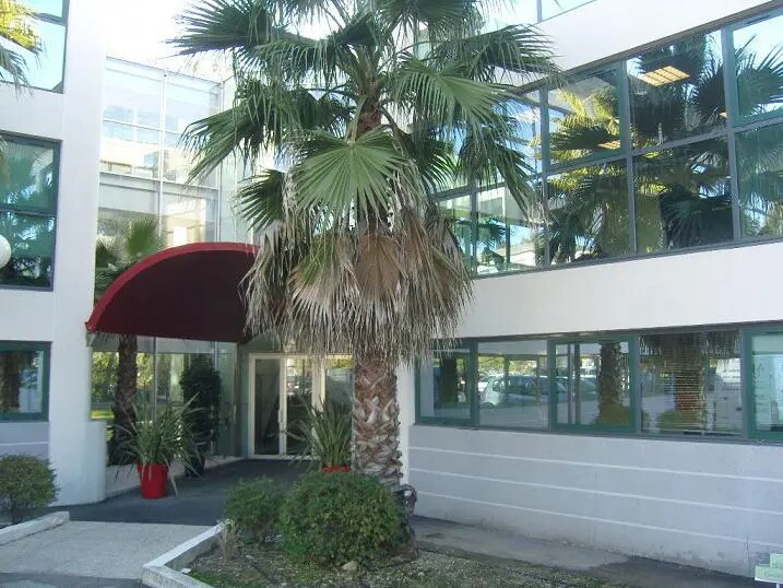Bureau dans Mougins à louer - Hall d’entrée – Image 1 sur 17