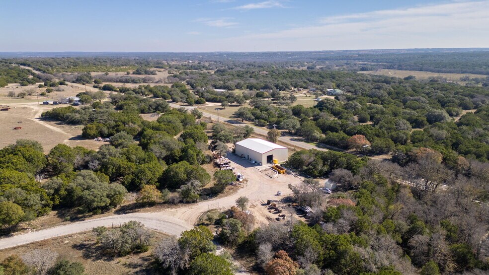 748 CR 209, Lampasas, TX à vendre - Photo principale – Image 1 sur 4