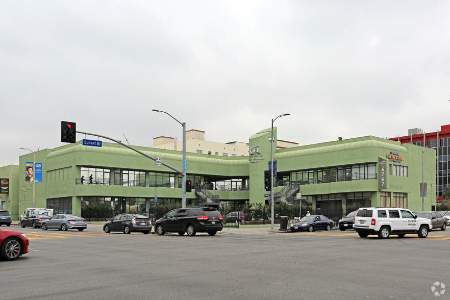 Prime Sunset & Highland Opportunity portefeuille de 4 biens à vendre sur LoopNet.fr - Photo principale – Image 1 sur 5