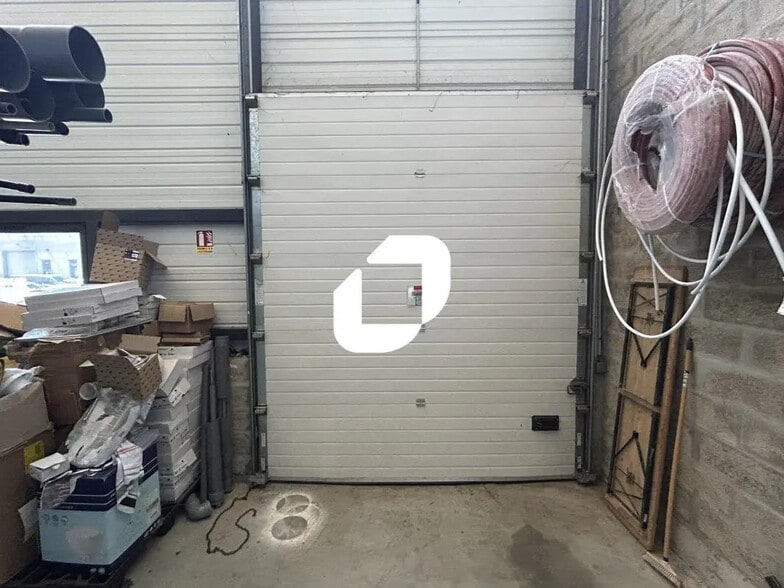 Local d’activités dans Montévrain à louer - Photo de l’immeuble – Image 2 sur 4