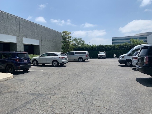 5606-5736 Corporate Ave, Cypress, CA à louer - Photo de l’immeuble – Image 3 sur 14