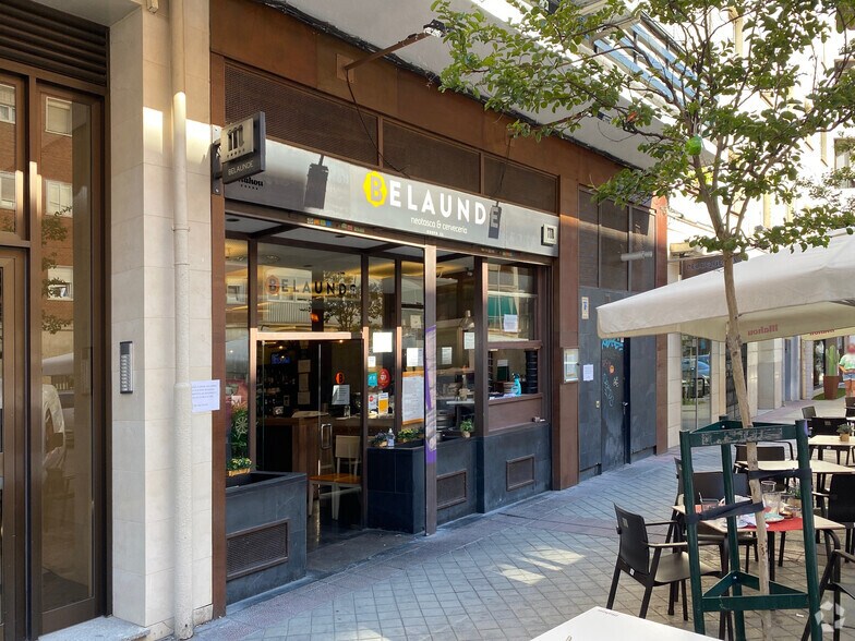 Calle de Víctor Andrés Belaúnde, 22, Madrid, Madrid à louer - Photo de l’immeuble – Image 3 sur 4