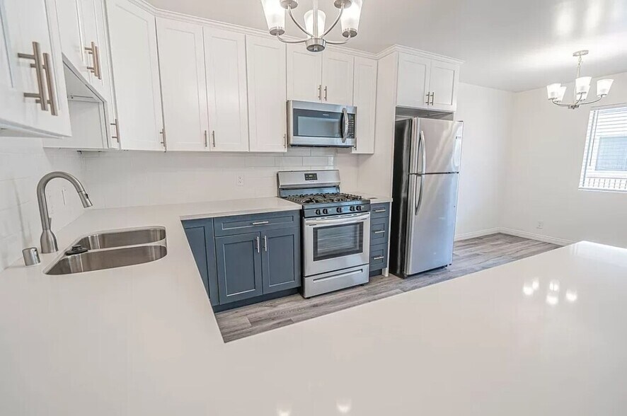 614 S Myrtle Ave, Inglewood, CA à vendre - Photo de l’immeuble – Image 2 sur 12
