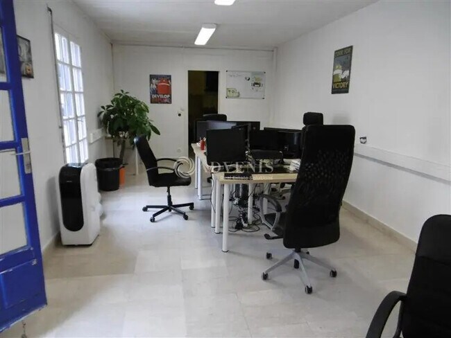 Plus de détails pour Bureau à louer