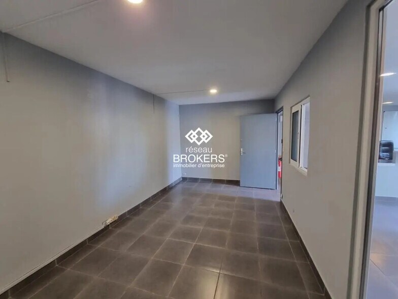 Industriel/Logistique dans Montpellier à louer - Photo de l’immeuble – Image 2 sur 5