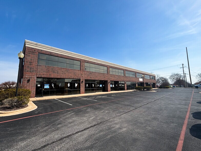 1515-1527 E Lark St, Springfield, MO à vendre - Photo de l’immeuble – Image 1 sur 6