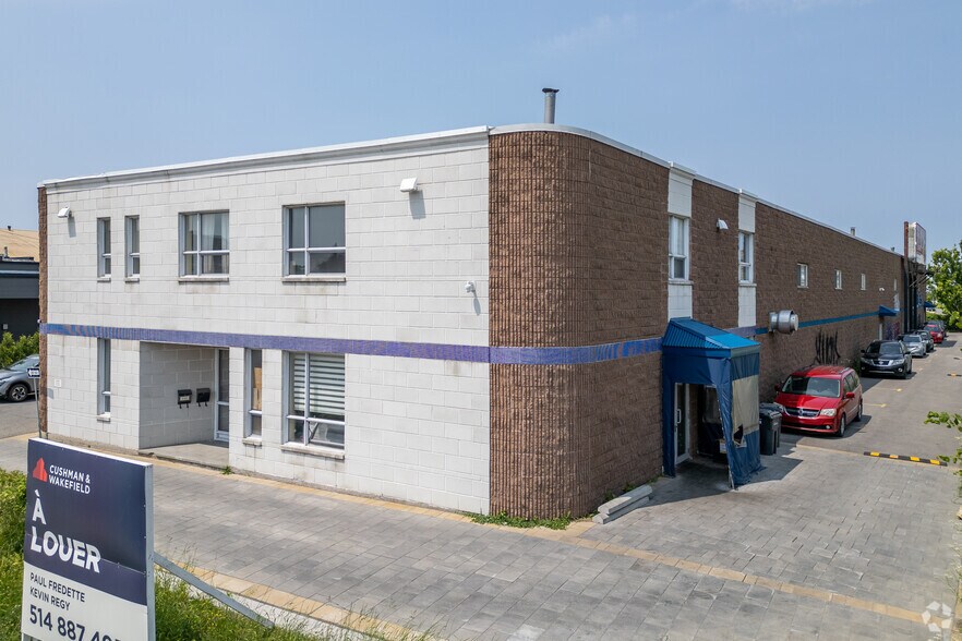 25 Rue Gince, Saint-Laurent, QC à louer - Photo de l’immeuble – Image 2 sur 3