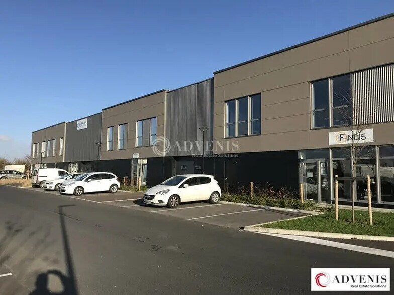 Industriel/Logistique dans Lesquin à louer - Photo de l’immeuble – Image 1 sur 9