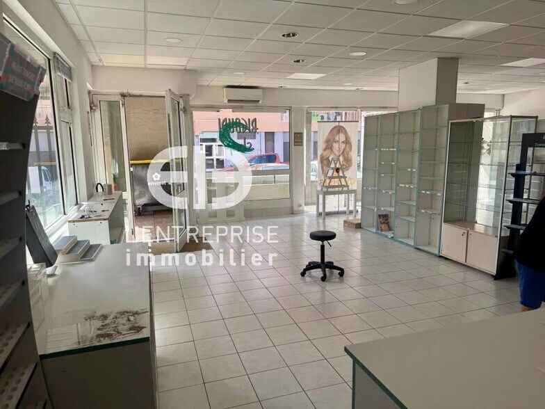 Local commercial dans Vallauris à louer - Photo intérieure – Image 3 sur 9