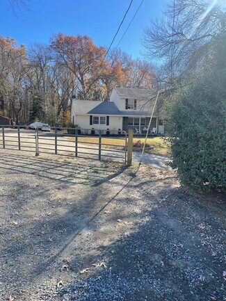 Plus de détails pour 845 Monmouth Rd, Cream Ridge, NJ - Industriel/Logistique à vendre