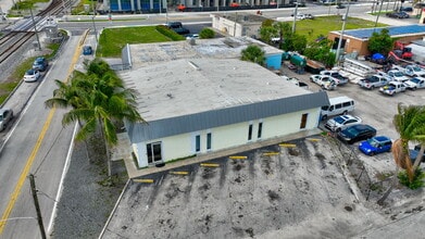 321 N Railroad Ave, Boynton Beach, FL à louer Photo intérieure– Image 2 sur 11