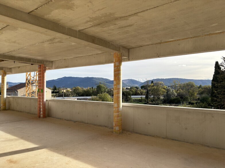 Bureau dans Aubagne à vendre - Photo de l’immeuble – Image 3 sur 5