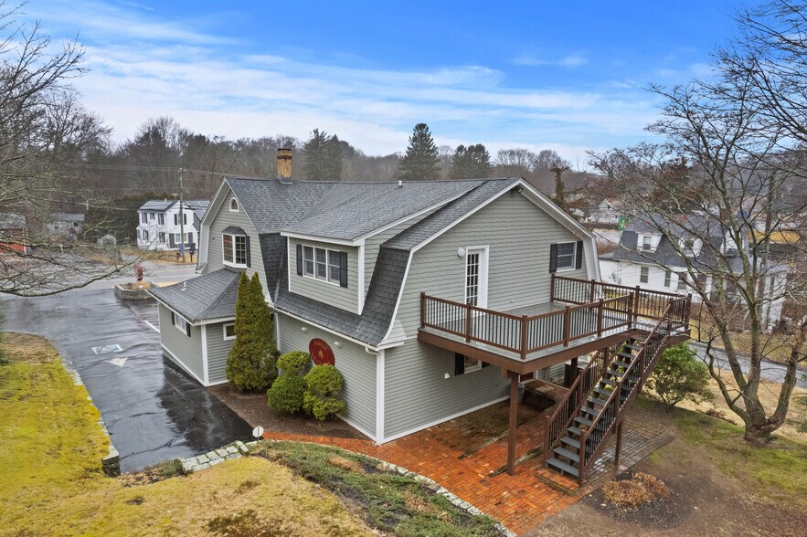 197 Norwich New London Tpke, Uncasville, CT à vendre - Photo de l’immeuble – Image 2 sur 29
