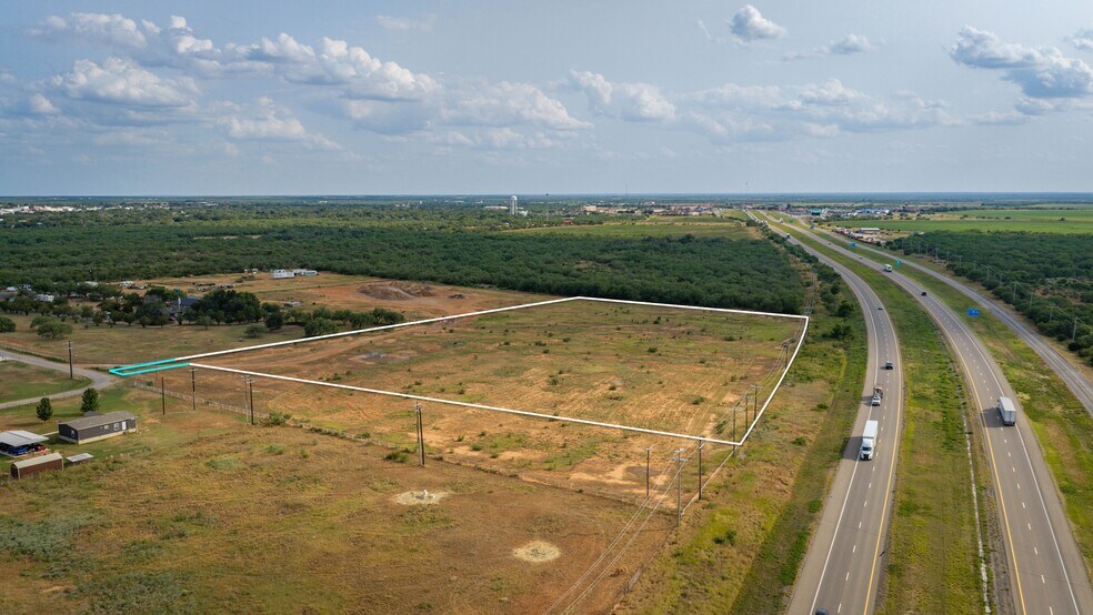 175 County Road 1151, Pearsall, TX à vendre - Photo de l’immeuble – Image 2 sur 31