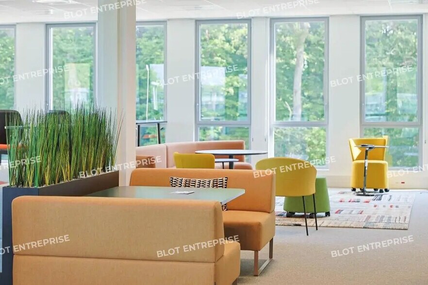 Bureau dans Orvault à louer - Photo de l’immeuble – Image 2 sur 11