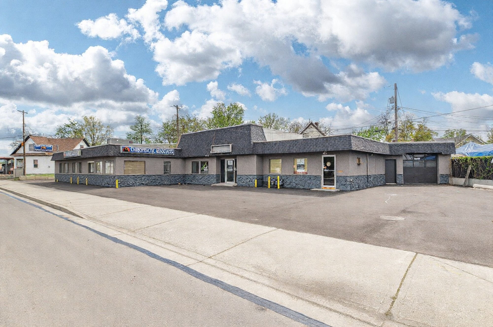1211 W Northwest Blvd, Spokane, WA à vendre Photo principale– Image 1 sur 9