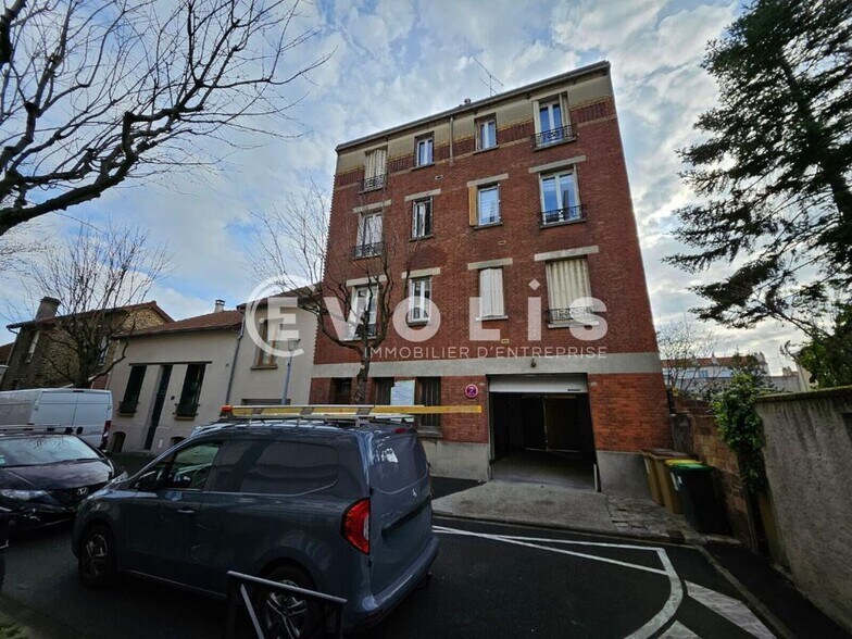 Local d’activités dans Gentilly à louer - Photo de l’immeuble – Image 1 sur 16